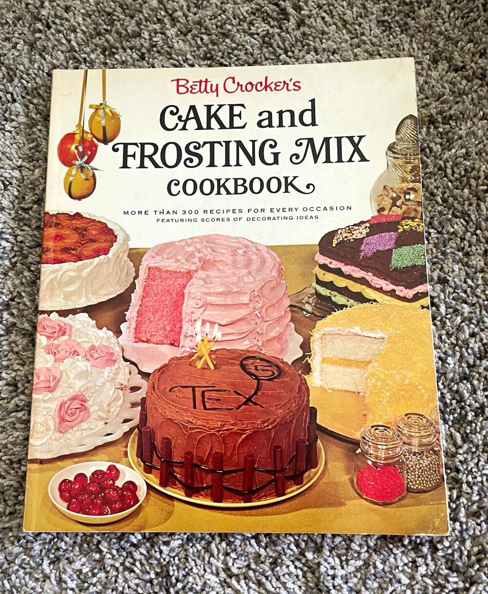 1966 Betty Crocker’s Cake and Frosting Mix Cookbook 1st Edition 2nd Printing